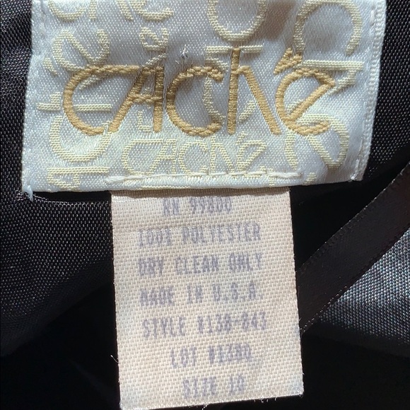 Cache organic microbeaded black halter/zipper back - Picture 4 of 8